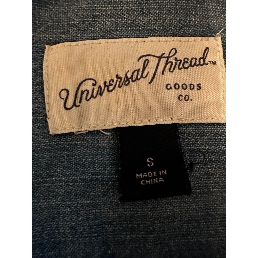 Universal Thread denim button down long sleeve small - Picture 3 of 3